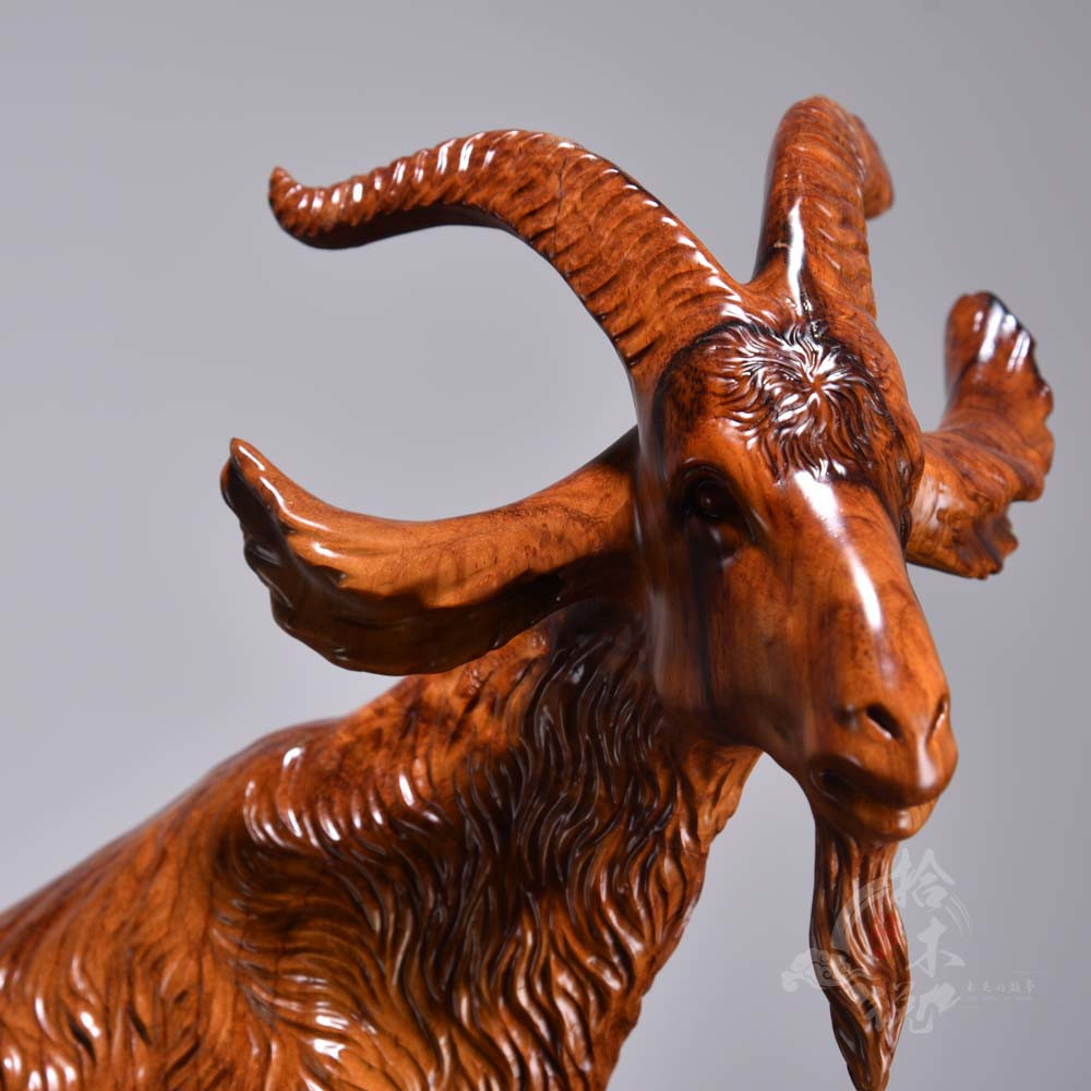 領(lǐng)頭羊木雕 匠心獨運(yùn)的傳統(tǒng)工藝品